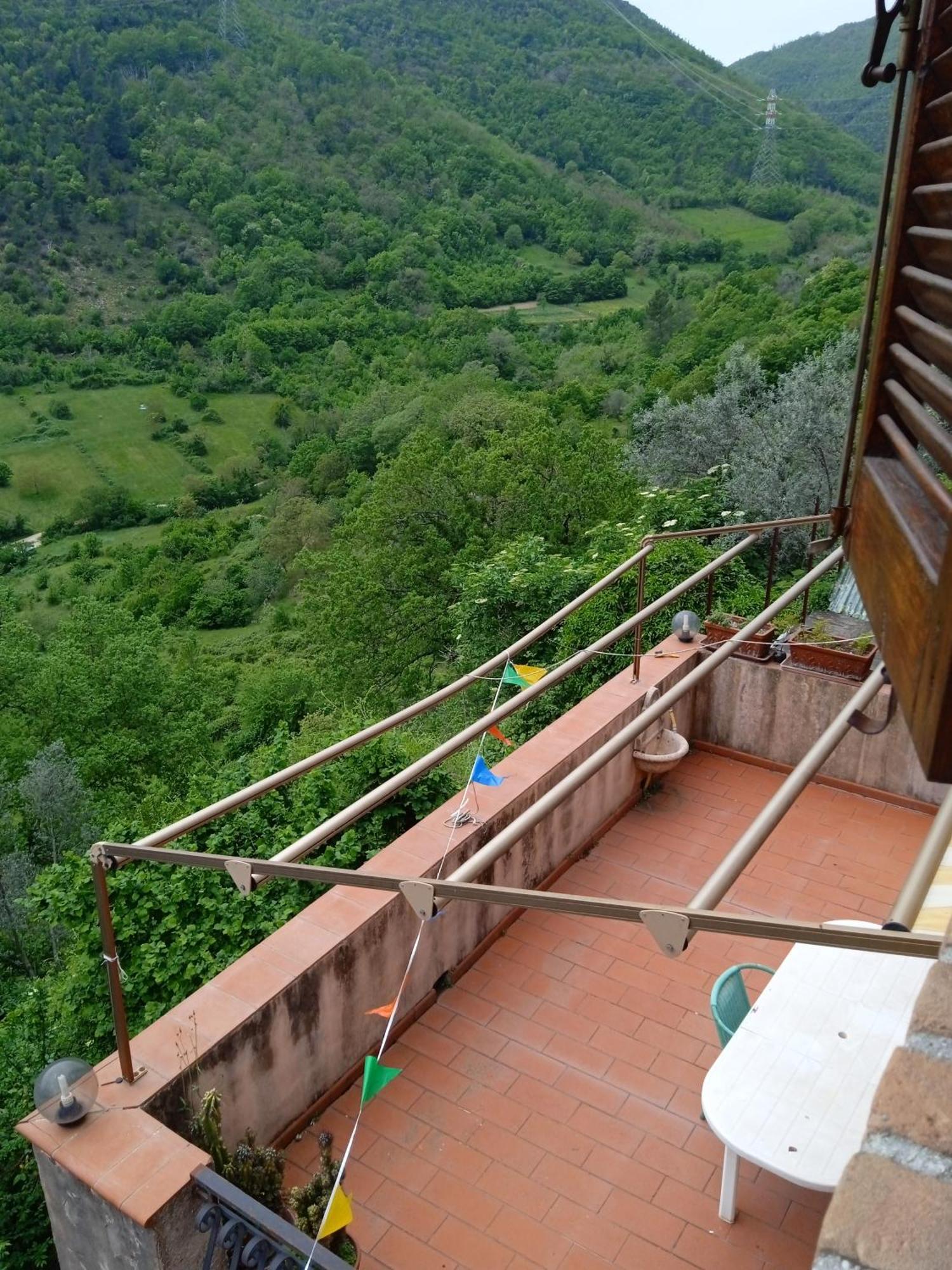 Casa Belvedere A Valle San Martino Di Сполето Экстерьер фото