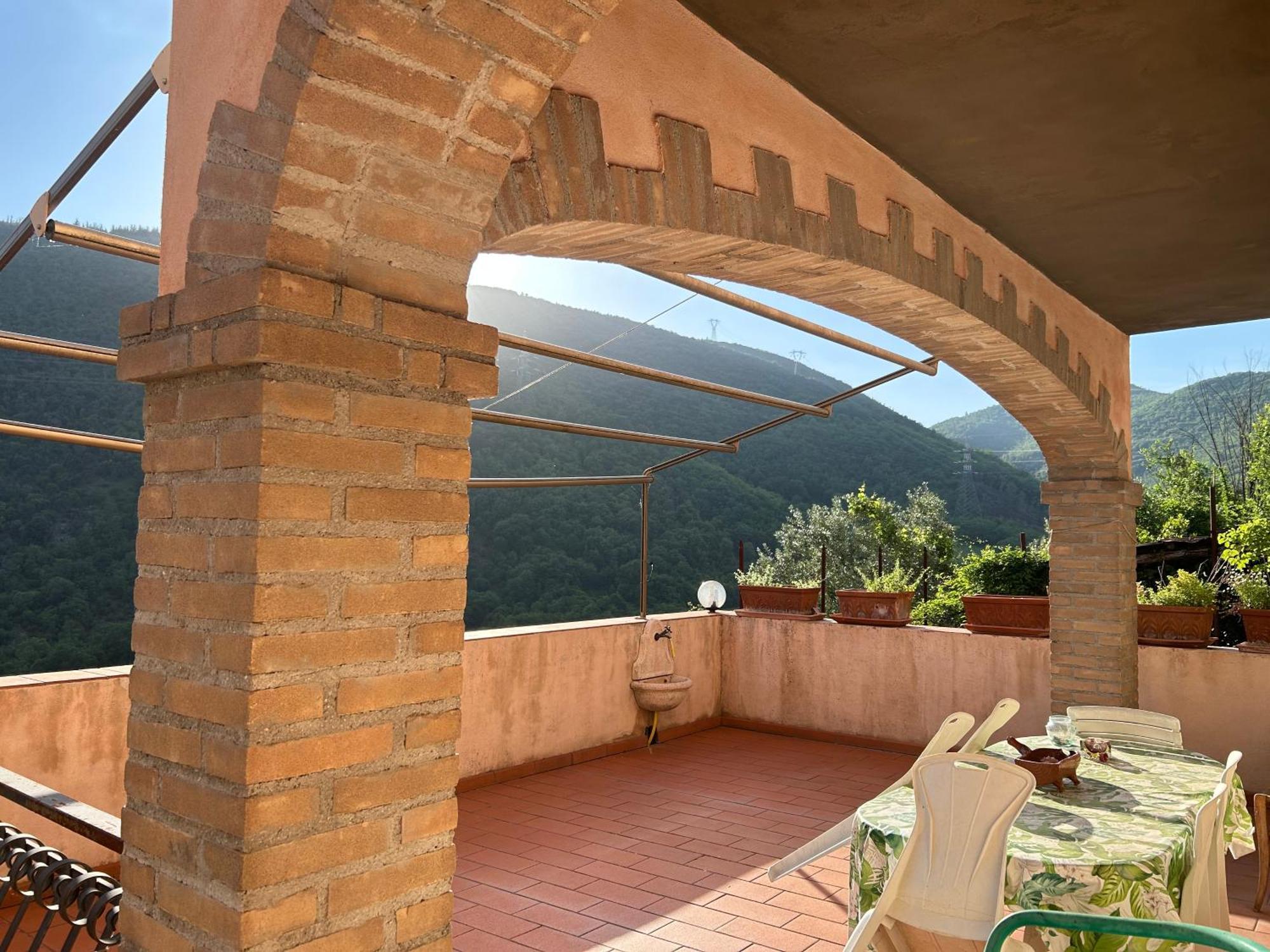Casa Belvedere A Valle San Martino Di Сполето Экстерьер фото